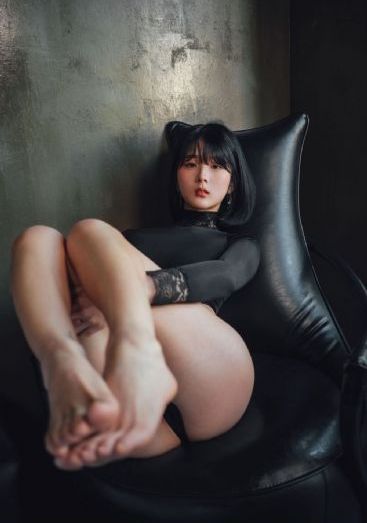 动漫美女被脱脱内内打扑克_神马电影在线观看