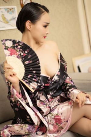 亚洲综合久久精品一区二区_超清迅雷电影在线