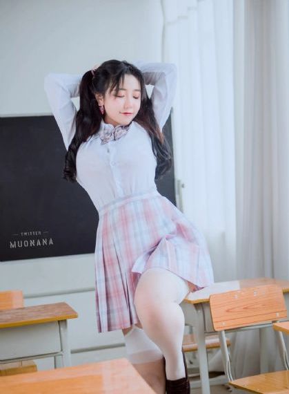 高三是学生在班里谈讲正确吗_BD国语在线手机播放